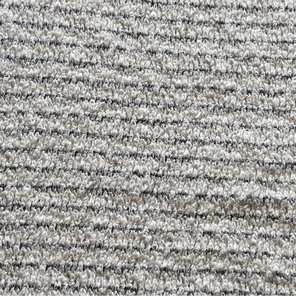 ❄️ Lou & Grey off white gray striped cropped cotton oversized sweater Large - Picture 9 of 12